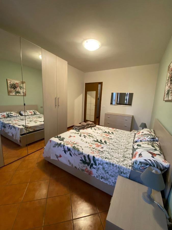 Home Gardaview Desenzano Desenzano del Garda Dış mekan fotoğraf