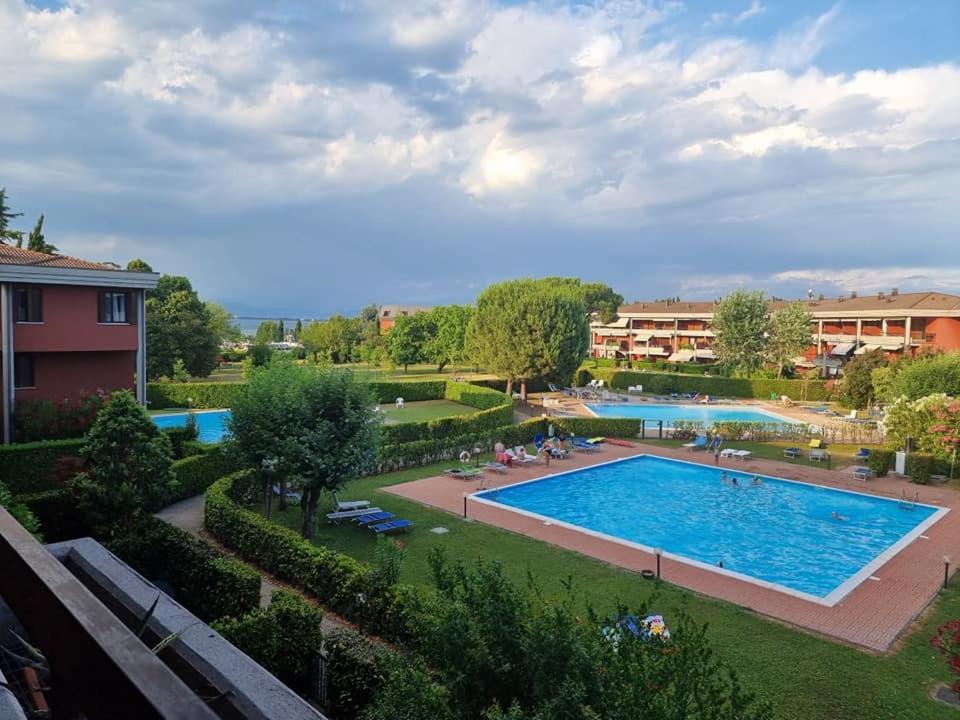 Home Gardaview Desenzano Desenzano del Garda Dış mekan fotoğraf